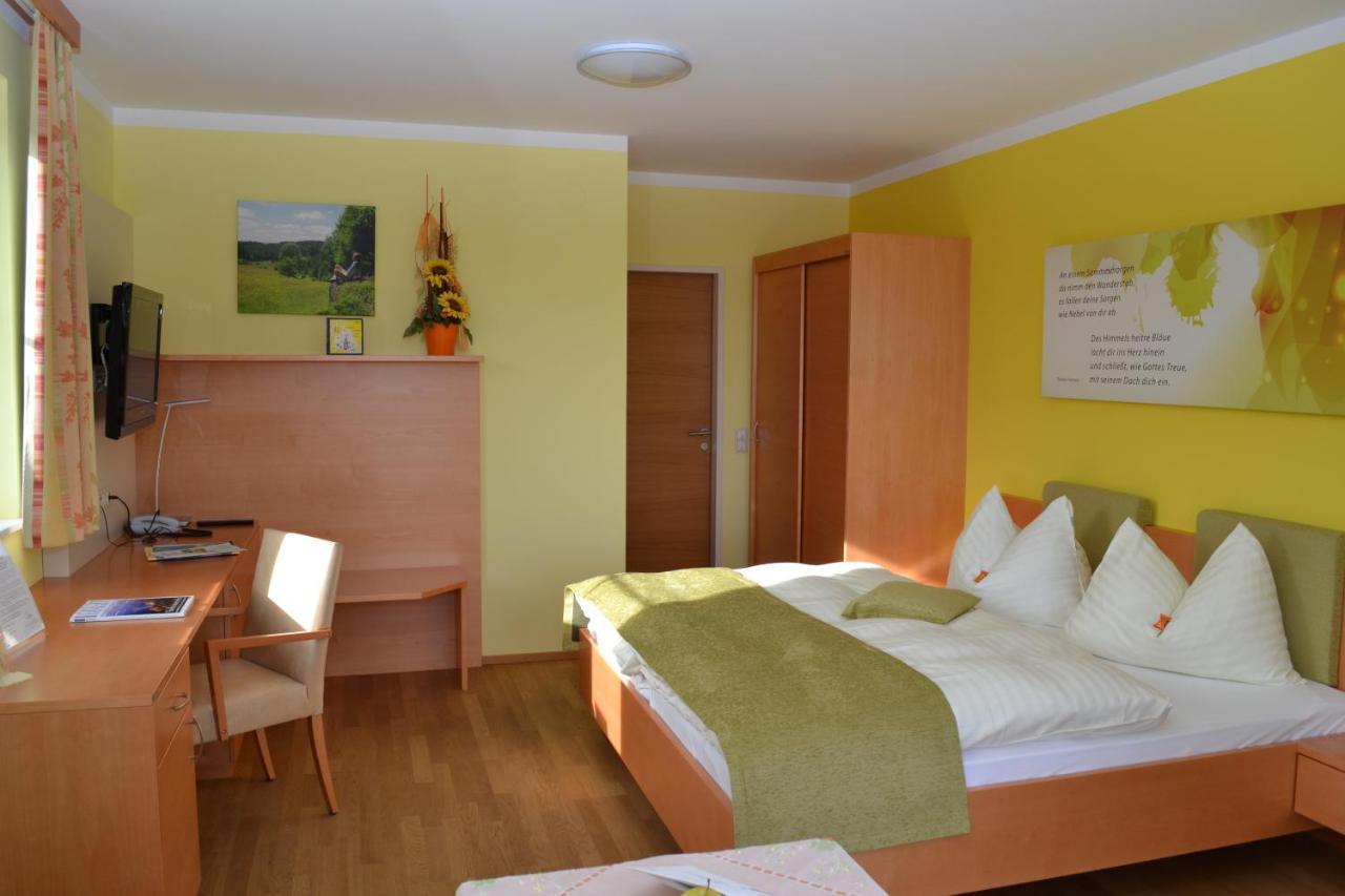 Gasthof-Pension Nordwald Harbach  Quarto foto