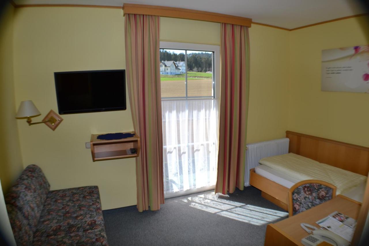 Gasthof-Pension Nordwald Harbach  Quarto foto